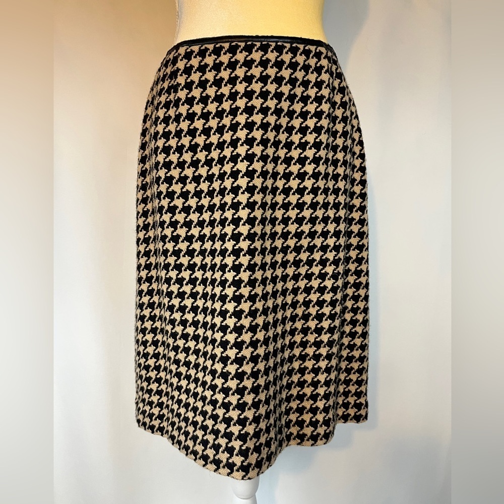 Talbots Yellow and Black Skirt Knee Length Skirt with Lining Size 8